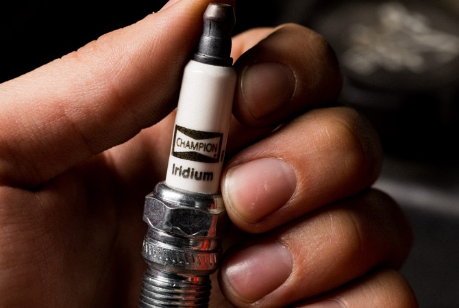 Champion-Iridium-Spark-Plug Champion-Iridium-Spark-Plug