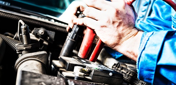 Checking-Car-Battery-Voltage Checking-Car-Battery-Voltage