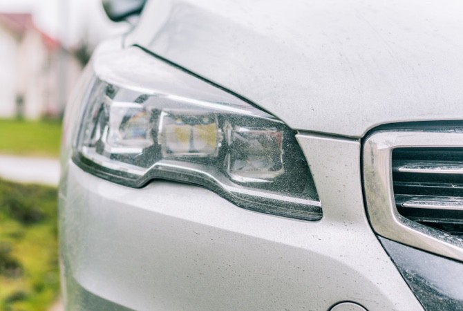 Car-Headlight-Close-Up Car-Headlight-Close-Up