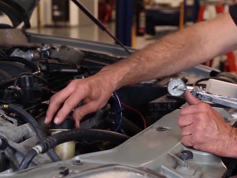 how-to-air-bleed-the-power-steering-system-5 how-to-air-bleed-the-power-steering-system-5